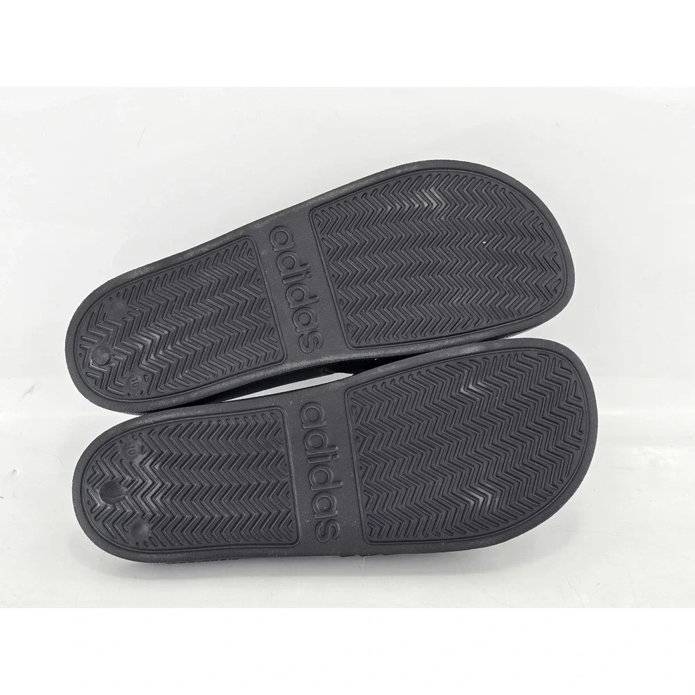 Adidas Adilette Shower Slides Mens 10 Black GZ3772 Sandals -Excellent